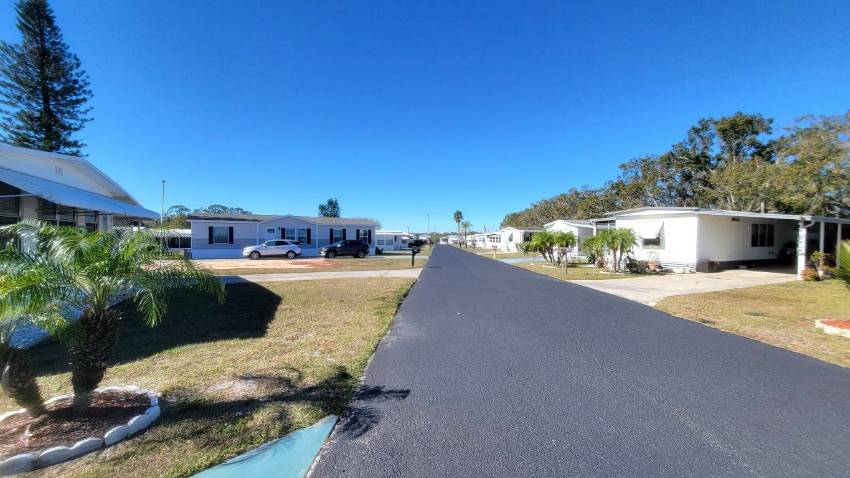 215 Green Haven Road West a Dundee, FL Mobile or Manufactured Home for Sale